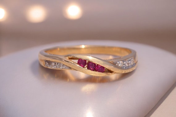 Ruby and Natural Diamond Ring in Yellow Gold - image 7