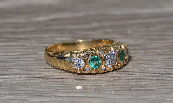 Antique Emerald and Diamond Band - image 5