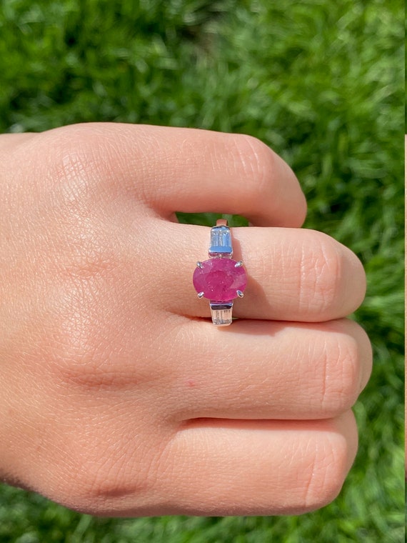 Ladies Vintage 14K Oval Ruby and Diamond Engageme… - image 8