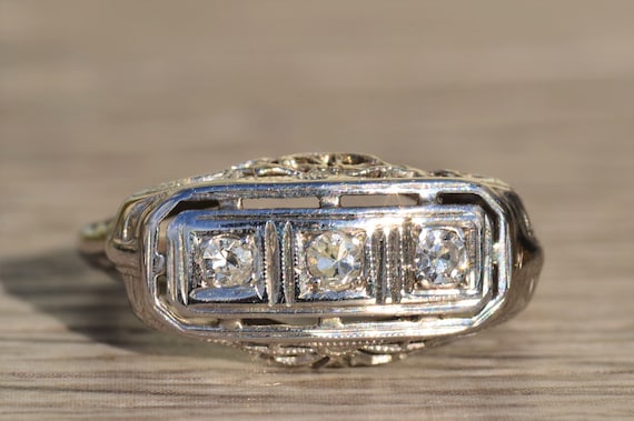 Antique Ladies Three Diamond Ring in 14K White Go… - image 6