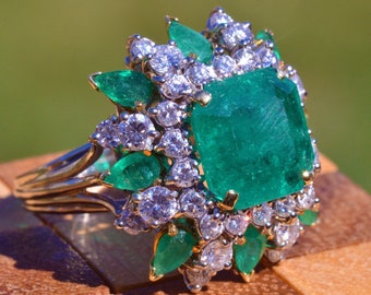 Impressive Emerald Ring with emeralds and diamonds