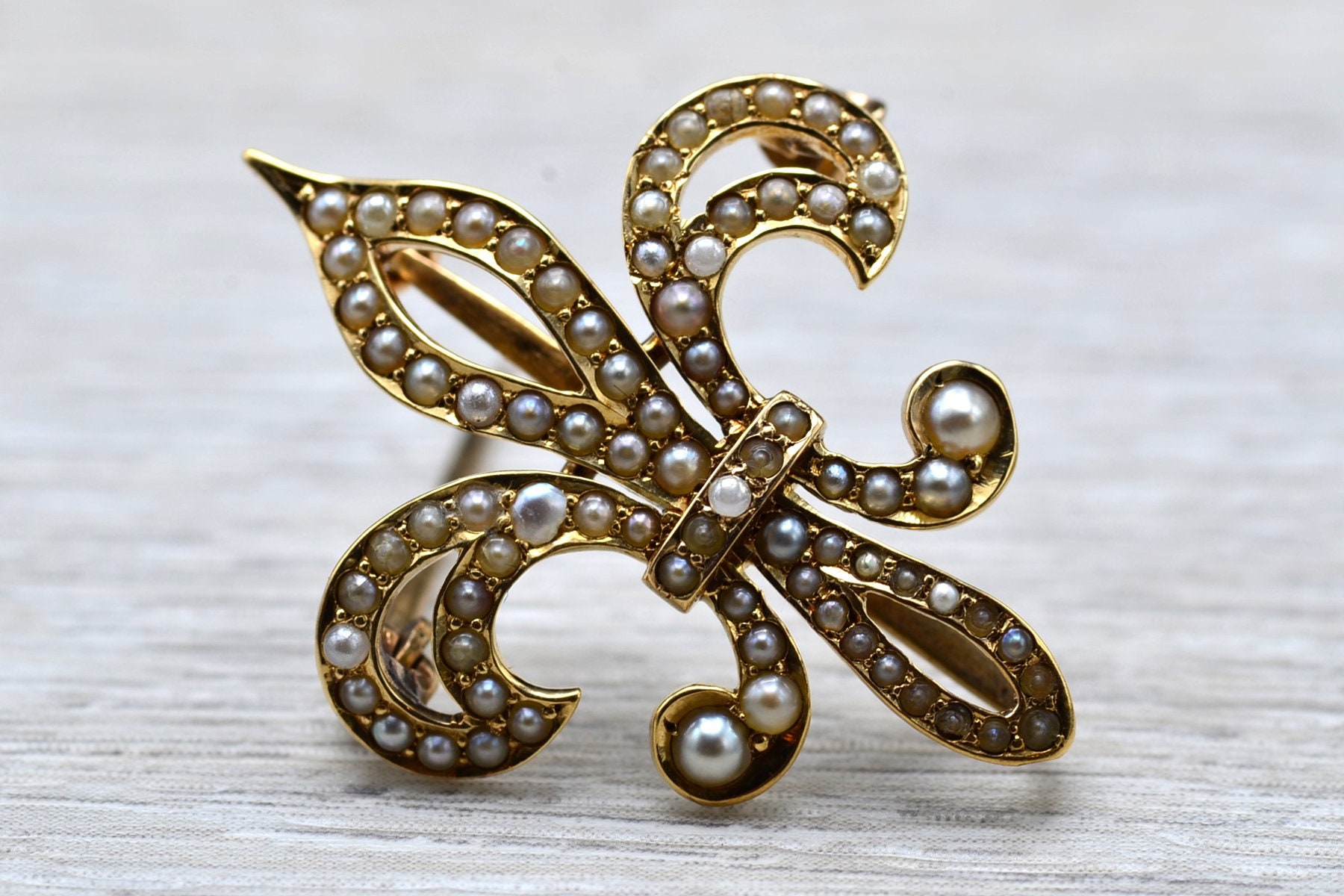 Antique 14K Rose Gold Fleur De Lis Brooch Set With Seed Pearls