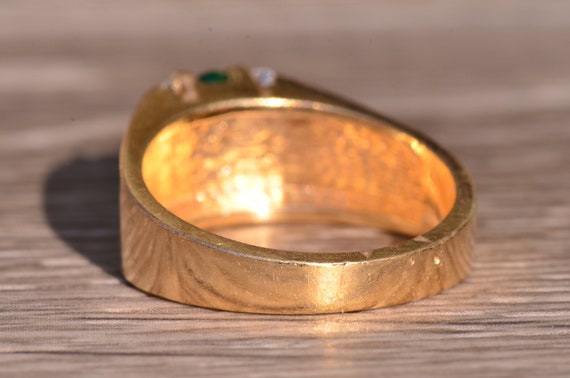 Colombian Emerald and Diamond Ring in Yellow Gold - image 3