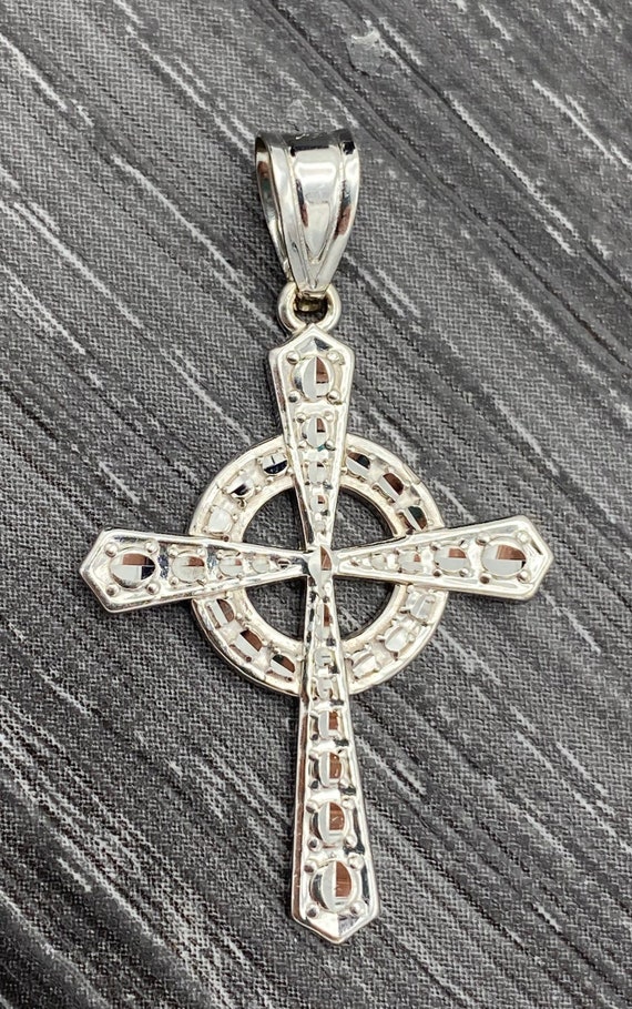 14 Karat White Gold Celtic Cross