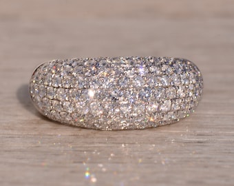 Pierścionek z kopułą z naturalnych diamentów