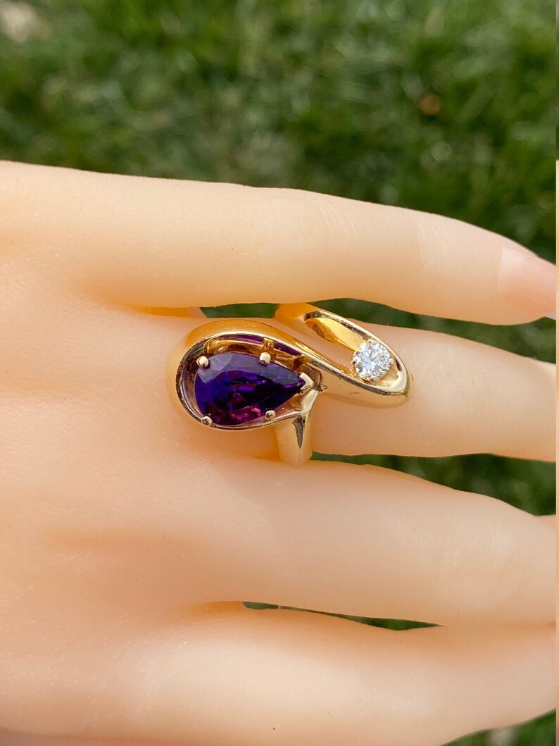 Ladies 14K Mid Century Modern Amethyst and Diamond Cocktail Ring image 9