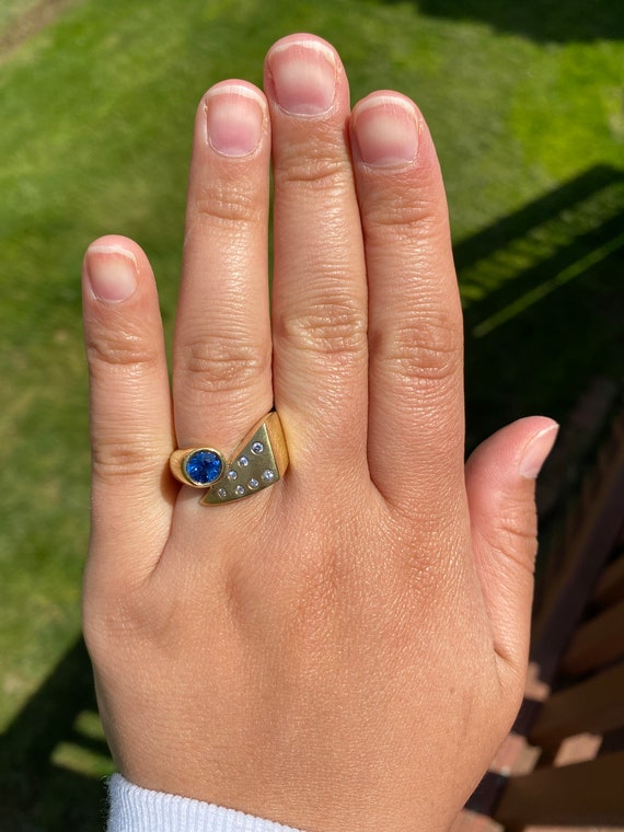 Mid Century Modern Sapphire and Diamond Ring - image 8