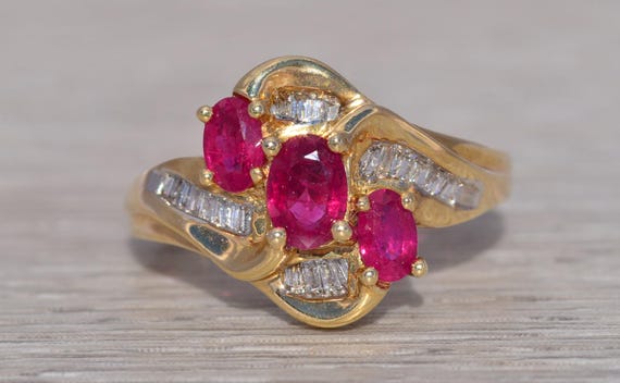 Past Present Future Ruby & Diamond Ring set with … - image 1
