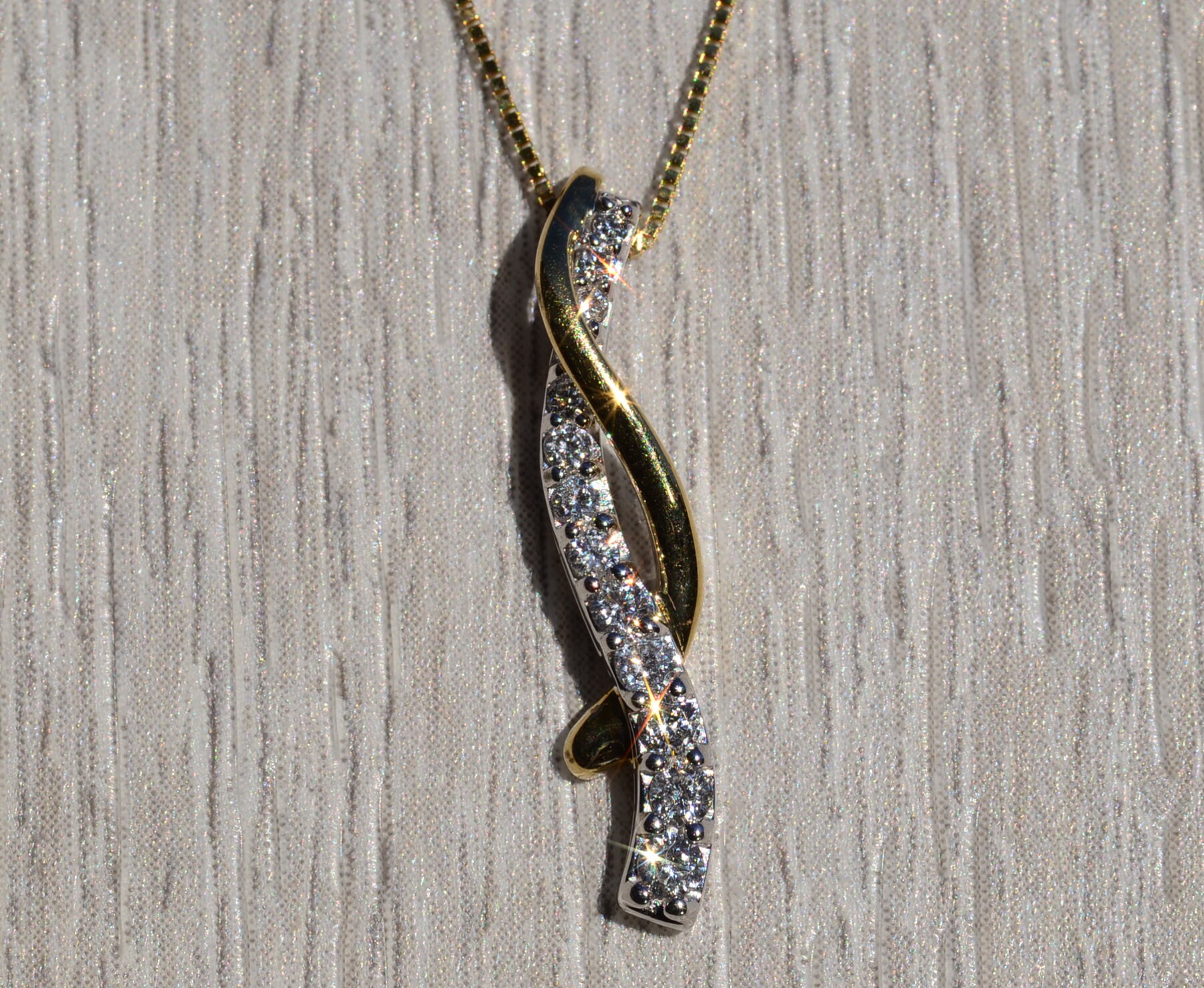 Ladies 14K Yellow Gold Twisted Diamond Journey Necklace