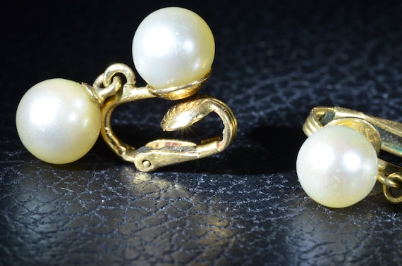 Vintage Clip Style Pearl Dangler Earrings - image 2