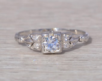 Art Deco Old European Cut Natural Diamond Engagement Ring in Platinum