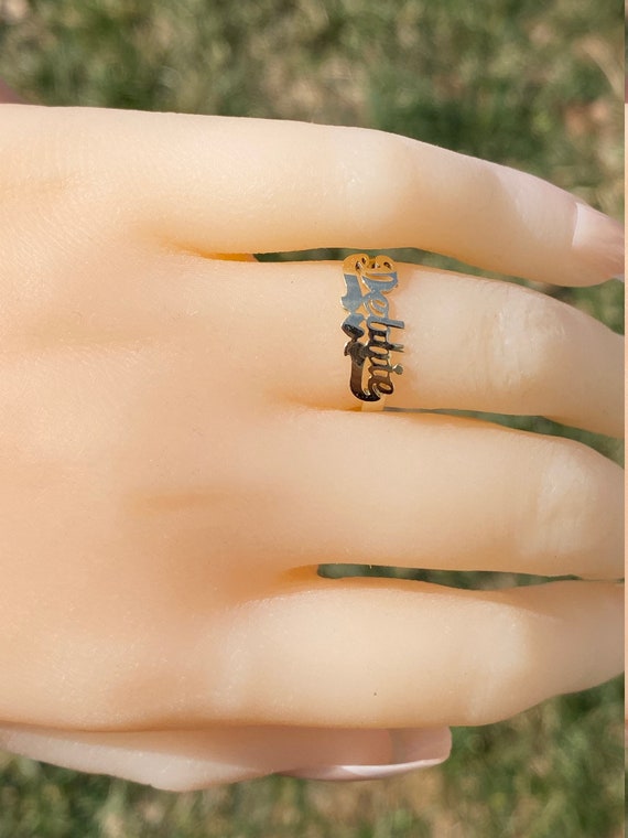 Ladies 14K Yellow Gold Debbie Name Ring - image 9