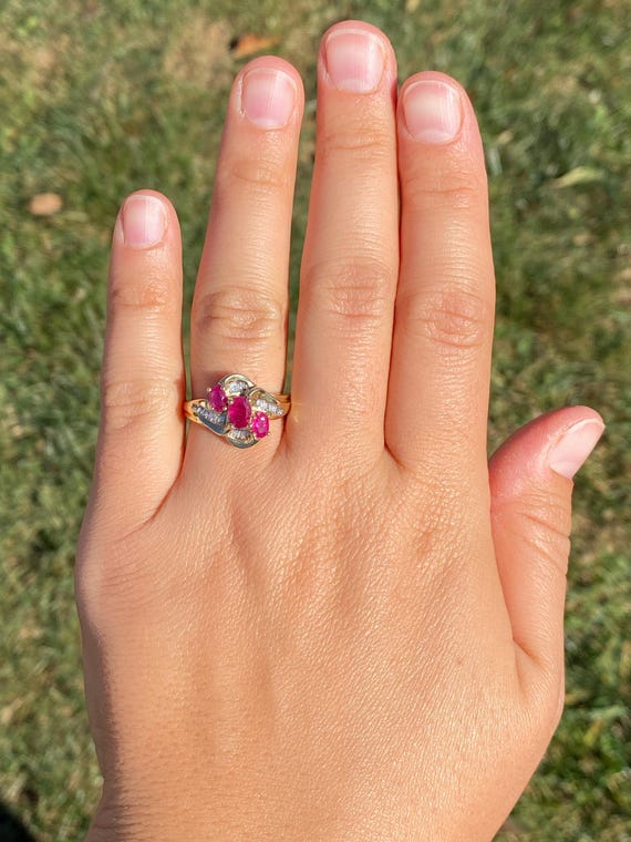 Past Present Future Ruby & Diamond Ring set with … - image 7