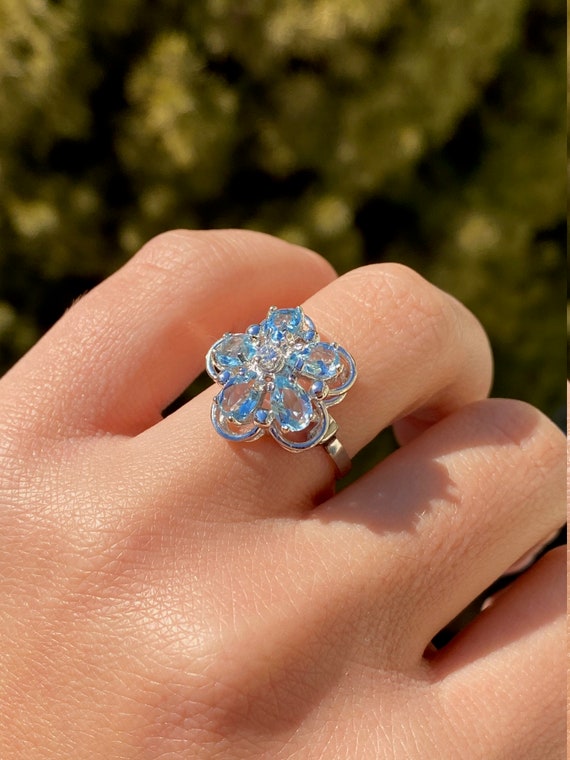 Ladies 14K Aquamarine and Diamond Floral Ring - image 8