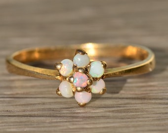 Ladies Vintage Petite Australian Opal Ring in Yellow Gold