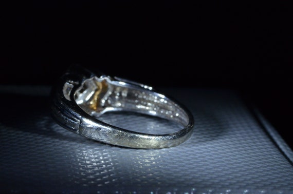 Modern Minimalist Ring in 14 Karat White Gold - image 4