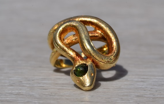 Ladies 18K Yellow Gold Snake Ring set with Peridot - image 1