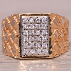 Gentleman's 1980s Natural Diamond Cocktail Ring in Yellow Gold - Etsy