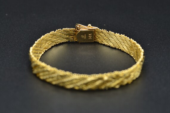 Vintage Ladies Mexican Yellow Gold Bracelet - image 4