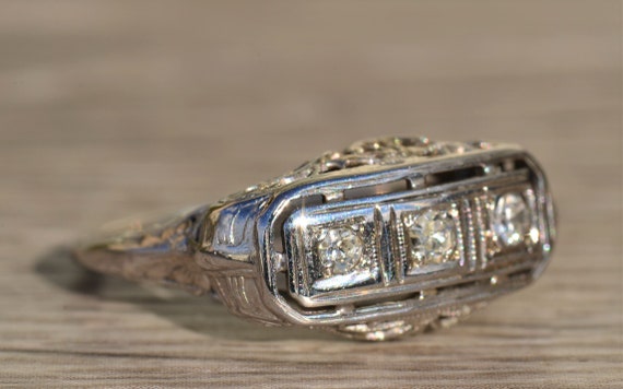 Antique Ladies Three Diamond Ring in 14K White Go… - image 5