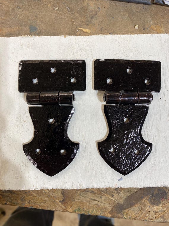 Small Heavy Gauge Arrowhead T-hinge