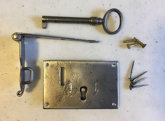 18th Century Antique Reproduction (B Style) Trunk Chest or Box Hasp Lock with Iron Key and nails