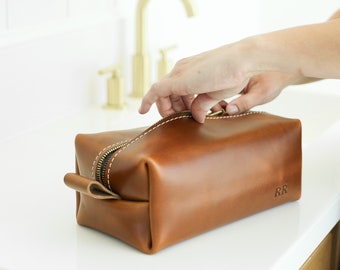 Mens Leather Dopp Kit Bag, Man dopp kit, Gifts for men, Groomsmen gift, Personalized gifts for men, Leather bag Personalized leather