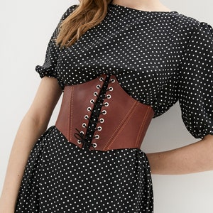 Corset en cuir avec ceinture sous la poitrine, cadeau pour sa robe, corset sur mesure, vintage corset grande taille, corset cosplay, corset renaissance