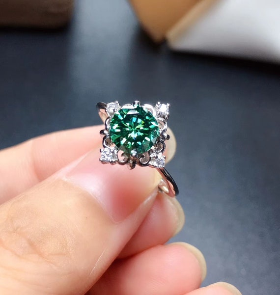 VVS1 Green Moissanite 1Ct Diamond Cut Platinum Plated Women Engagement Ring 