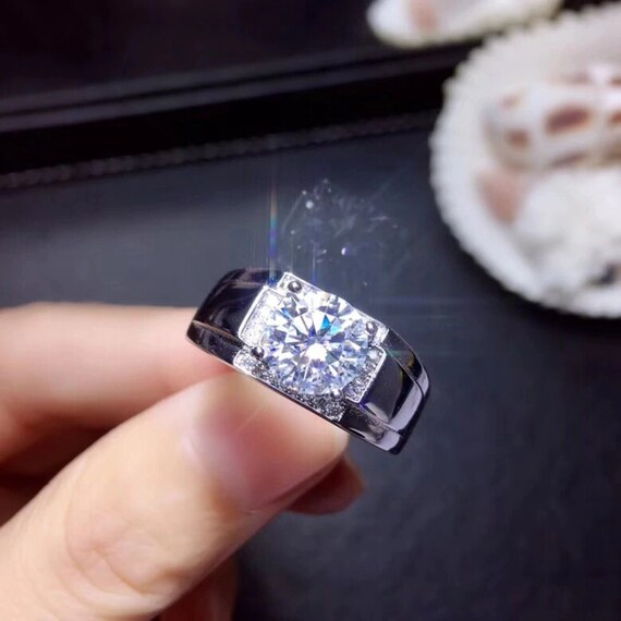 Moissanite Engagement Rings 2ct D VVS1 Round Cut Platinum Plated