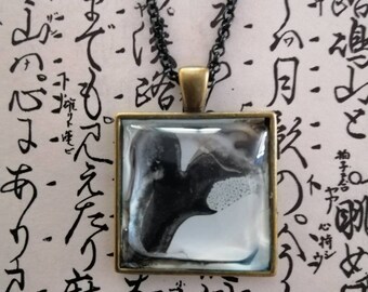 Pendant necklace square