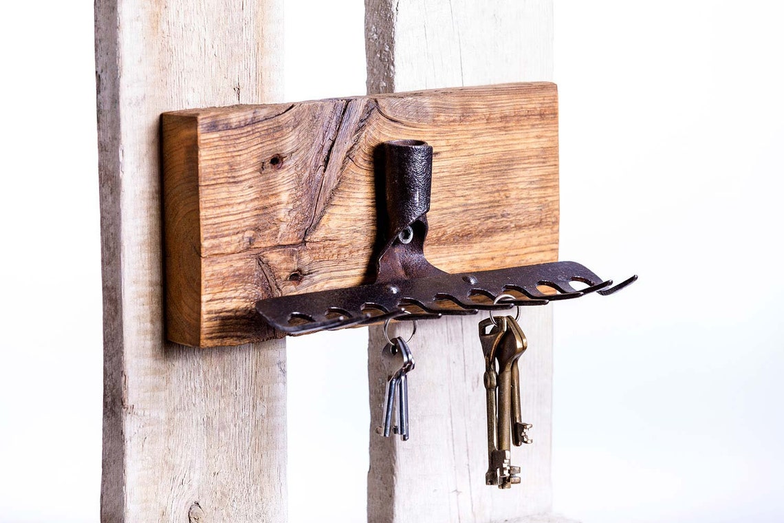 Garden Rakes Key Holder Stylish Wooden Hanger for Keys, Coats or Other