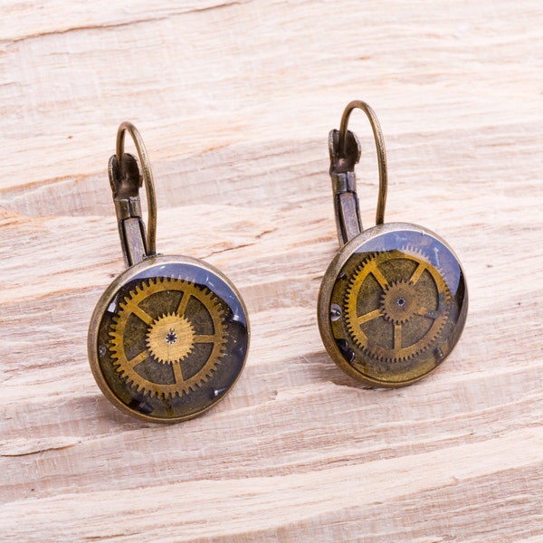 Bungelen ronde oorbellen met tandwielen en tandwielen in Steampunk Stijl - Clockwork Watch Parts in Hars - Cyberpunk Industriële Sieraden - upcycled