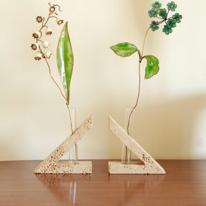 Triangoli, Modernist Travertine Sculptures / Vases by Enzo Mari for F.lli Manelli, Set of 2, Italy, 1970s