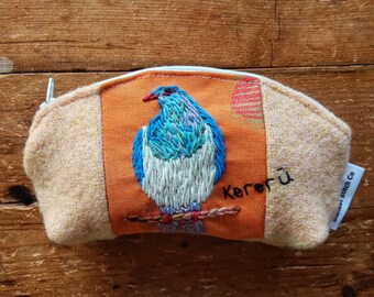 Kereru hand gestikt vintage stof noties zakje, Nieuw-Zeelandse houtduif kleine portemonnee met rits