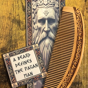 Juego de regalo para hombre pagano con peine para barba, marcapáginas, tarjeta, regalo de Yule para él, peine tallado en madera
