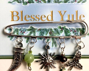 Yule kilt pin brooch peridot garnet charms mistletoe holly pine cone drinking horn Yule gift