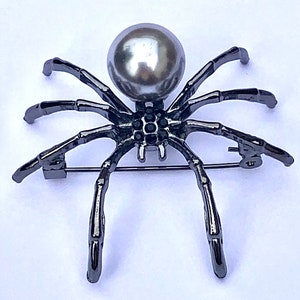 Spider brooch / Necklace pewter and silver coloured beautiful gift set Samhain Yule gift