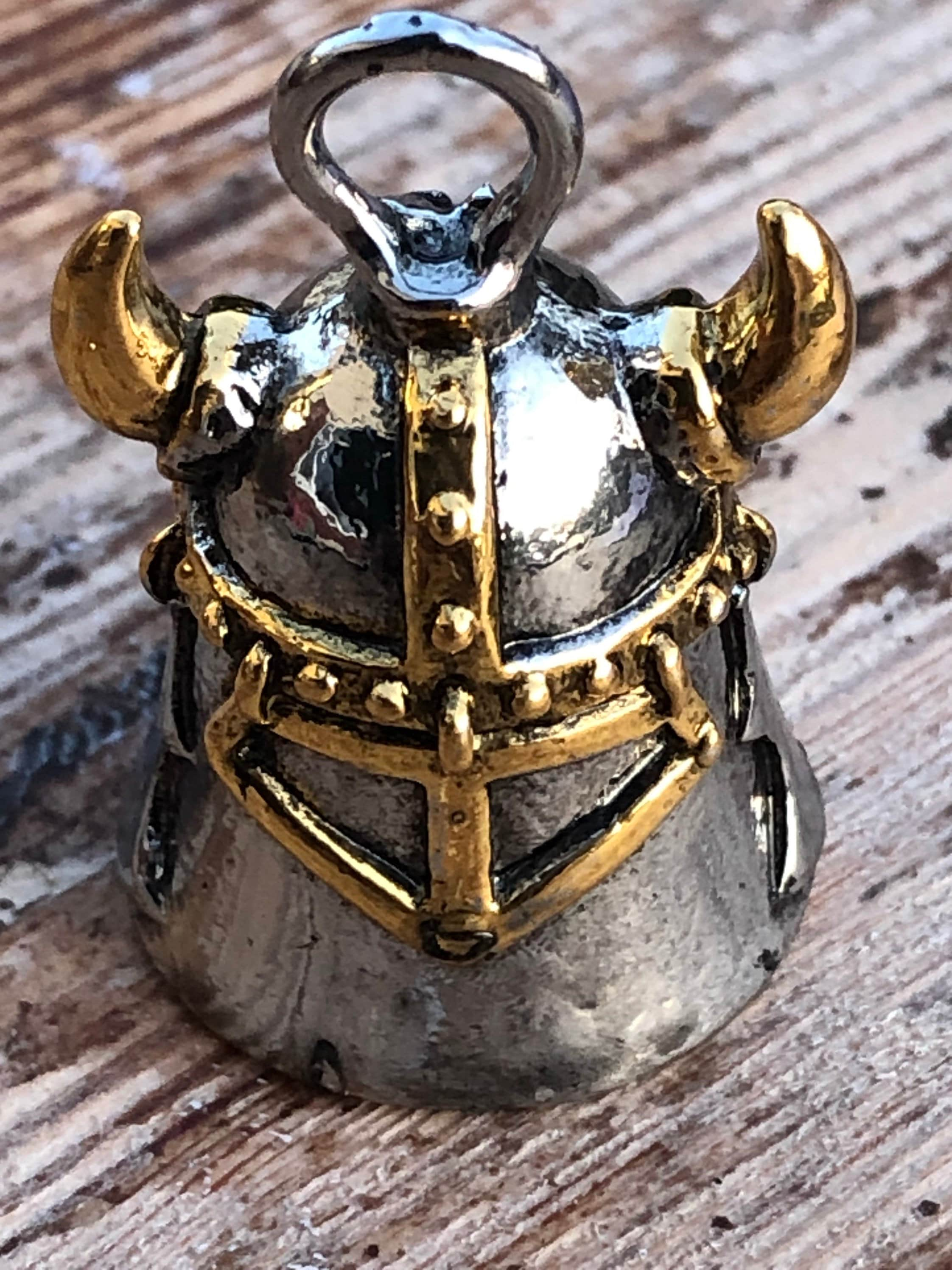 Bikers gremlin bell motociclista buena suerte Viking Helmet guardian charm  bolsa de regalo y tarjeta -  España