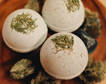 Evergreen Bath Bomb | Set of 3 | Forest | Healing | Witchy | Trees | Gift | Pine | Spruce | Woodsy | Woods | Magic