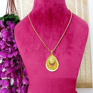Bridal Necklace Pendant Suitable for Sari And Gown Wear Wedding Party Wear Light With Punjabi and Pakistani Gold Plated Women Jewelry