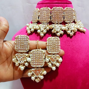 Traditional Bridal Kundan Necklace With Tikka And Earrings White Pearls Choker Jewelry Set Wedding Necklace Gold Plated Statement Jewelry