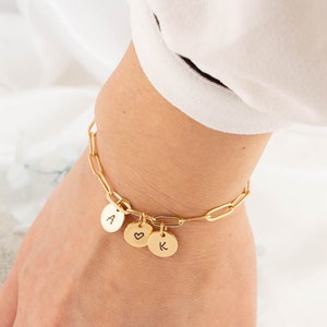 Pulseira inicial, pulseira de corrente personalizada, pulseira de corrente de elo, pulseira de carta, pulseira de disco, presente de dama de honra, presente de namorada
