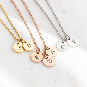 Colar de disco inicial, colar de letras, joias iniciais, colar de nome, presente de dia das mães, presentes de madrinha, presente para mãe, presente para ela -ST