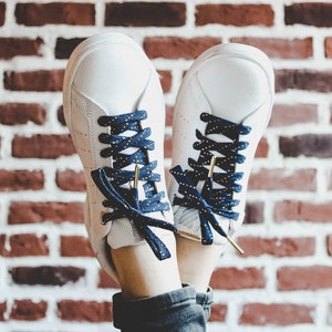 navy shoelaces