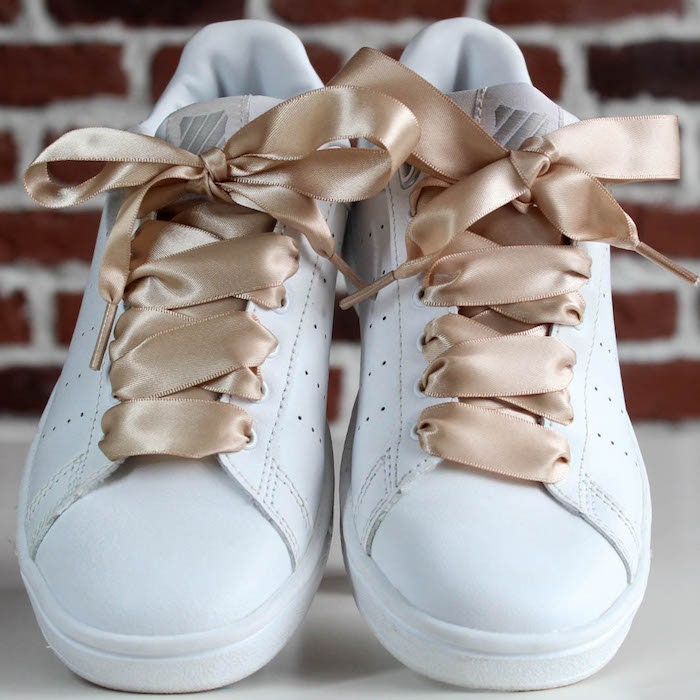Lacci scarpe dorati sale