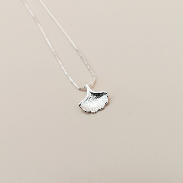 Collier délicat feuille de ginkgo, argent sterling, collier simple de tous les jours