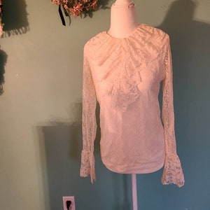 Vintage 70s victorian revival lace blouse, peterpan collar, cottagecore shirt clothing, size small, puff sleeve, gunnies blouse style white