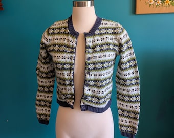 Women's Vintage Y2K 2000s cotton knit cardigan button front size small