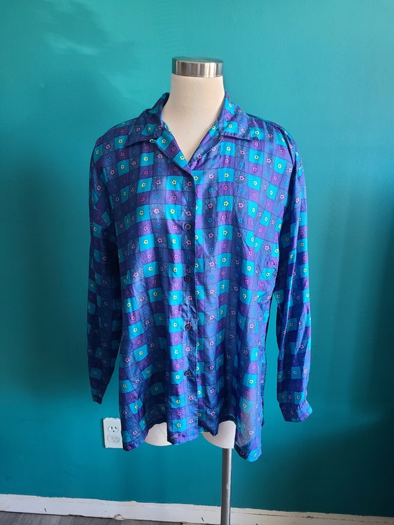 Womens vintage silk shirt, size large, size XL, si